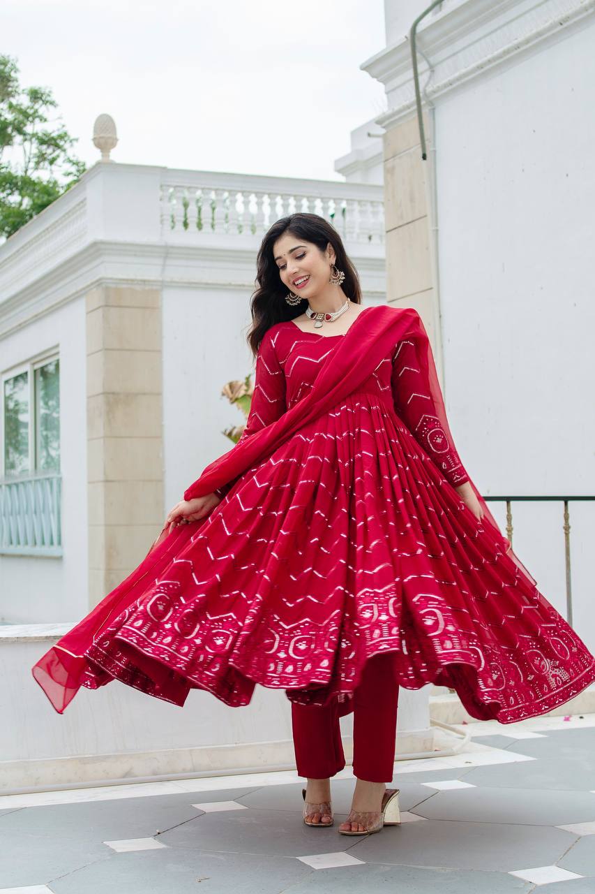 kurti with cotton lining, cotton pants and georgette dupatta set