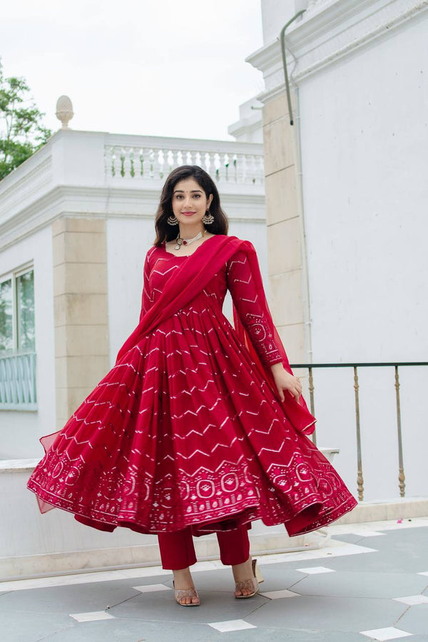 kurti with cotton lining, cotton pants and georgette dupatta set